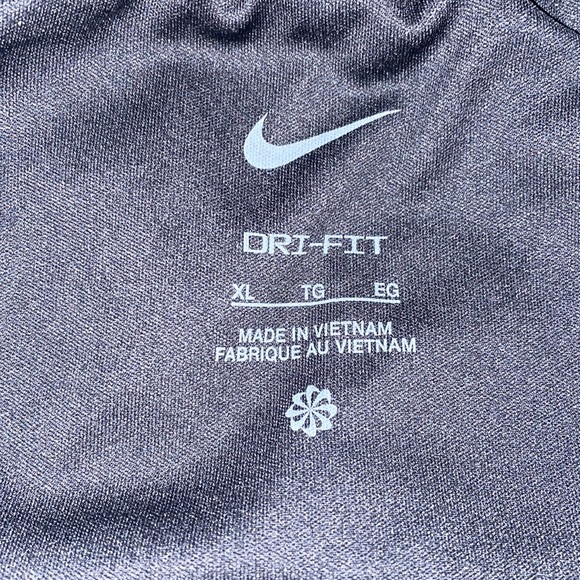 Nike Athletic Training Shorts - Picture 4 of 4